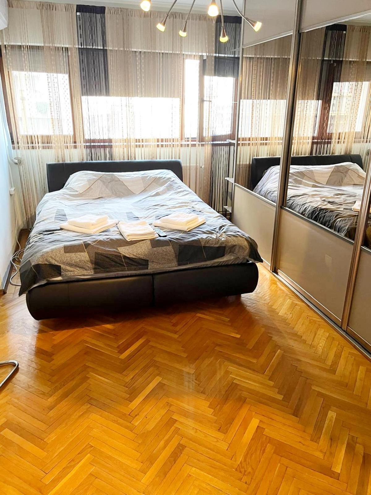 Romana 100 Sqm Deluxe Apartament Bucareste Exterior foto